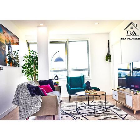 City Centre Apartment Close To Ascot & Legoland Sleep Upto 4 Guests - Parking On Request! ブラックネル エクステリア 写真