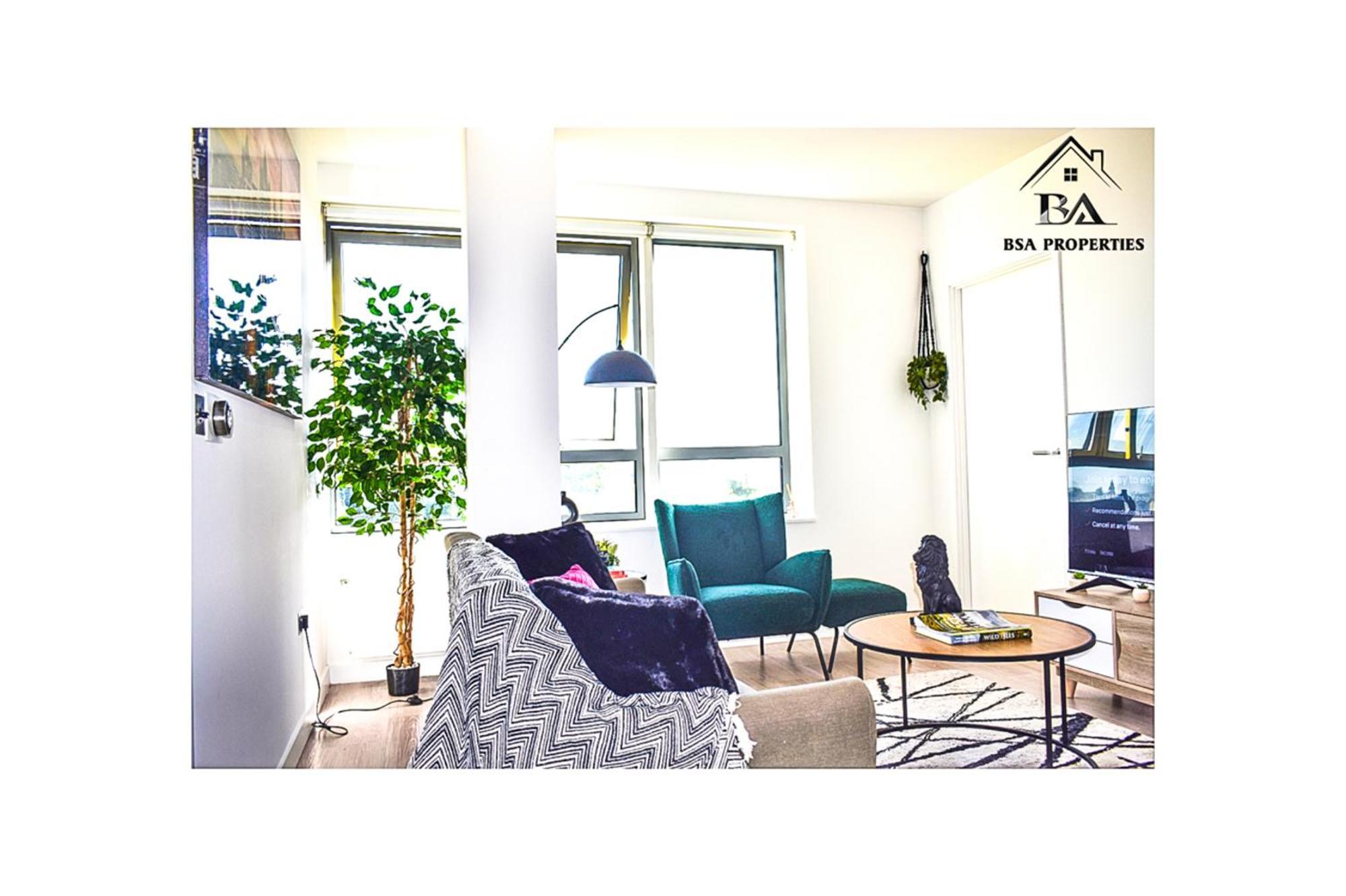 City Centre Apartment Close To Ascot & Legoland Sleep Upto 4 Guests - Parking On Request! ブラックネル エクステリア 写真