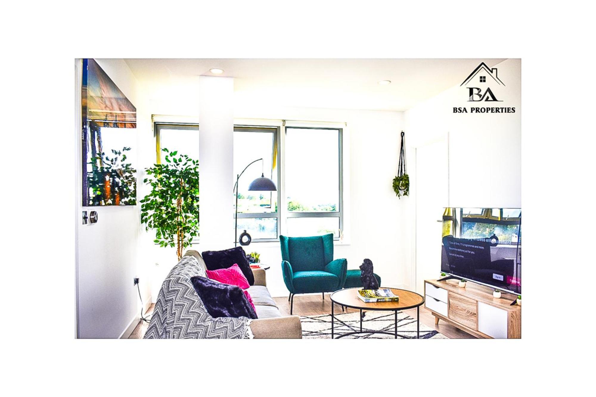 City Centre Apartment Close To Ascot & Legoland Sleep Upto 4 Guests - Parking On Request! ブラックネル エクステリア 写真