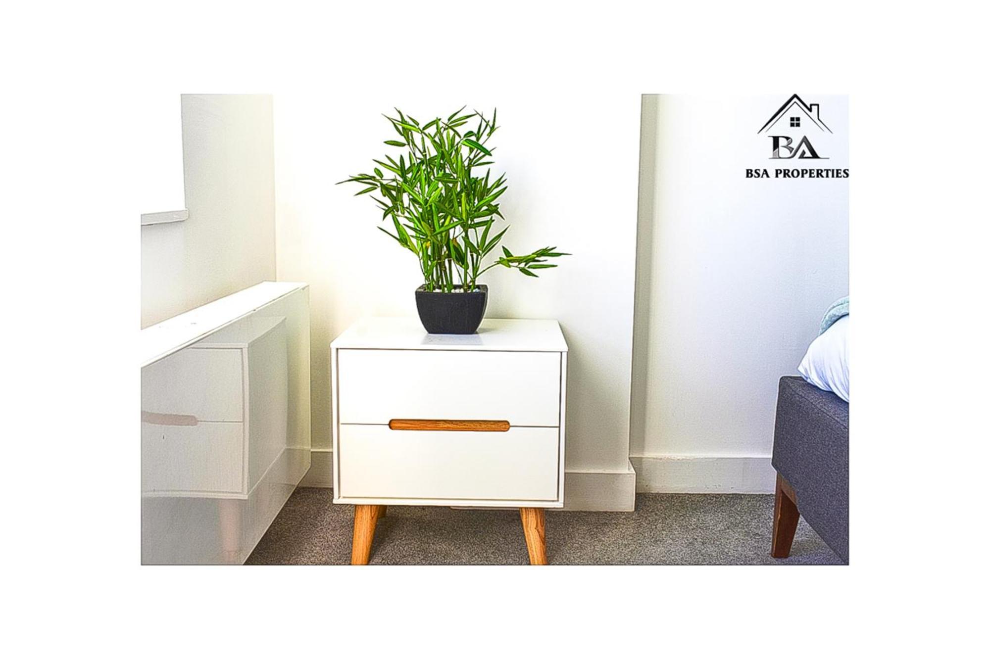 City Centre Apartment Close To Ascot & Legoland Sleep Upto 4 Guests - Parking On Request! ブラックネル エクステリア 写真